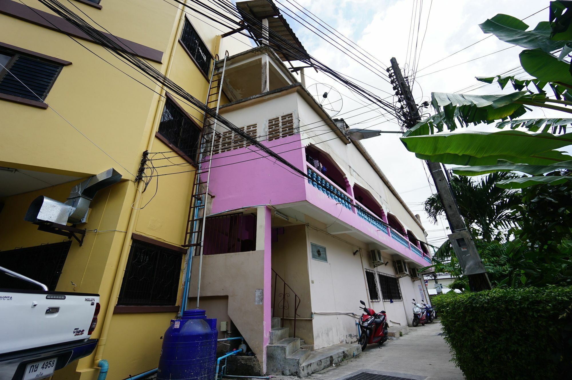 Kookkai House Pansiyon Patong Dış mekan fotoğraf